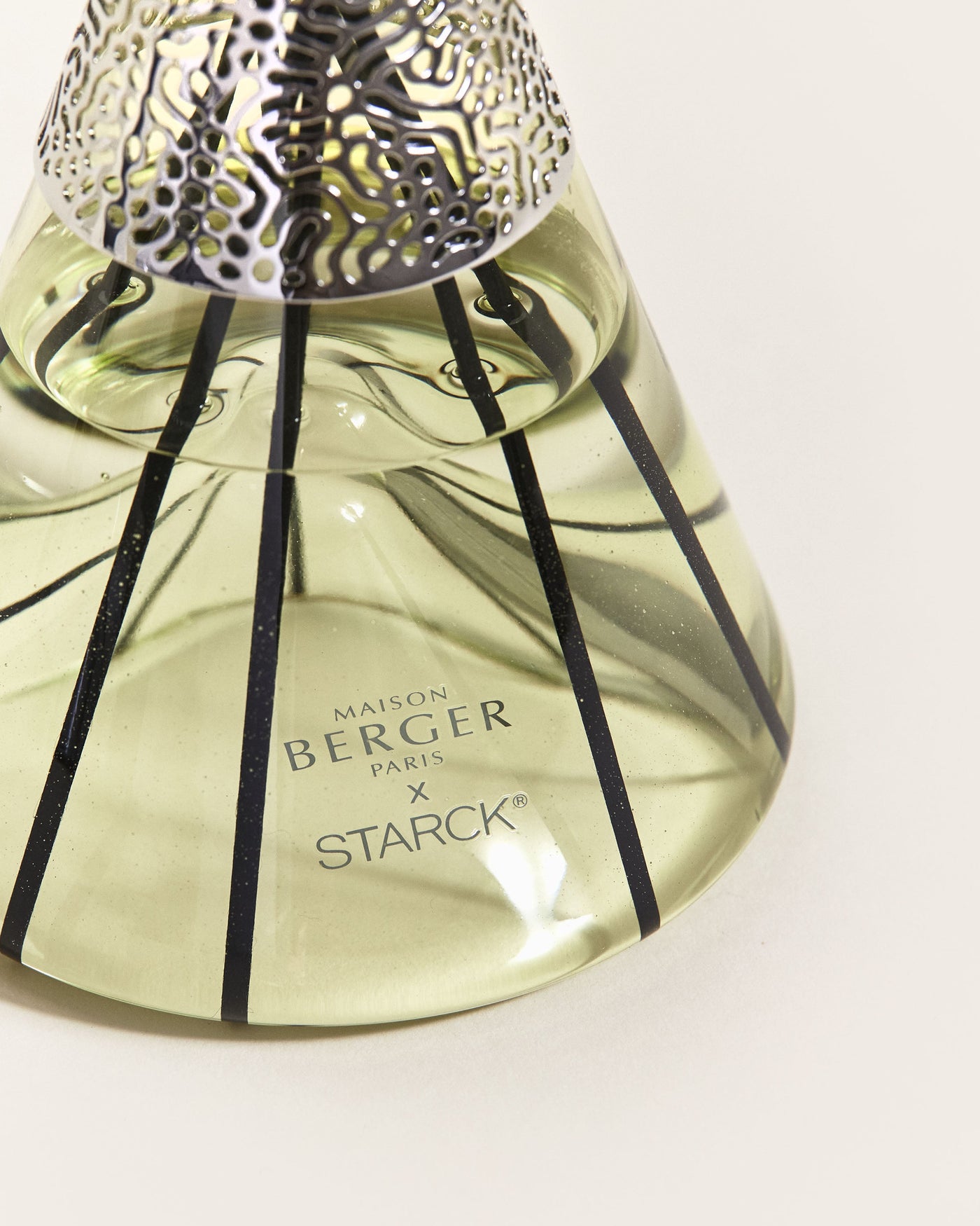 Peau d’Ailleurs Scented Bouquet by Starck