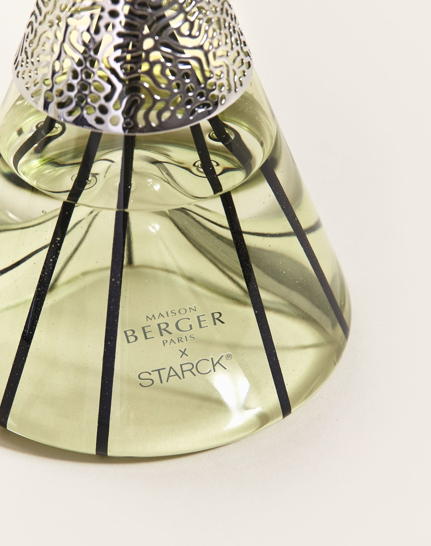 Peau d’Ailleurs Scented Bouquet by Starck