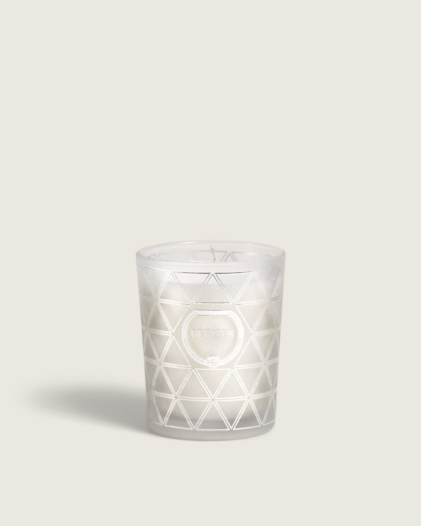 נר בניחוח עדין ופרשי של כותנה לבנה, Cotton Caress Frosted Geode Scented Candle