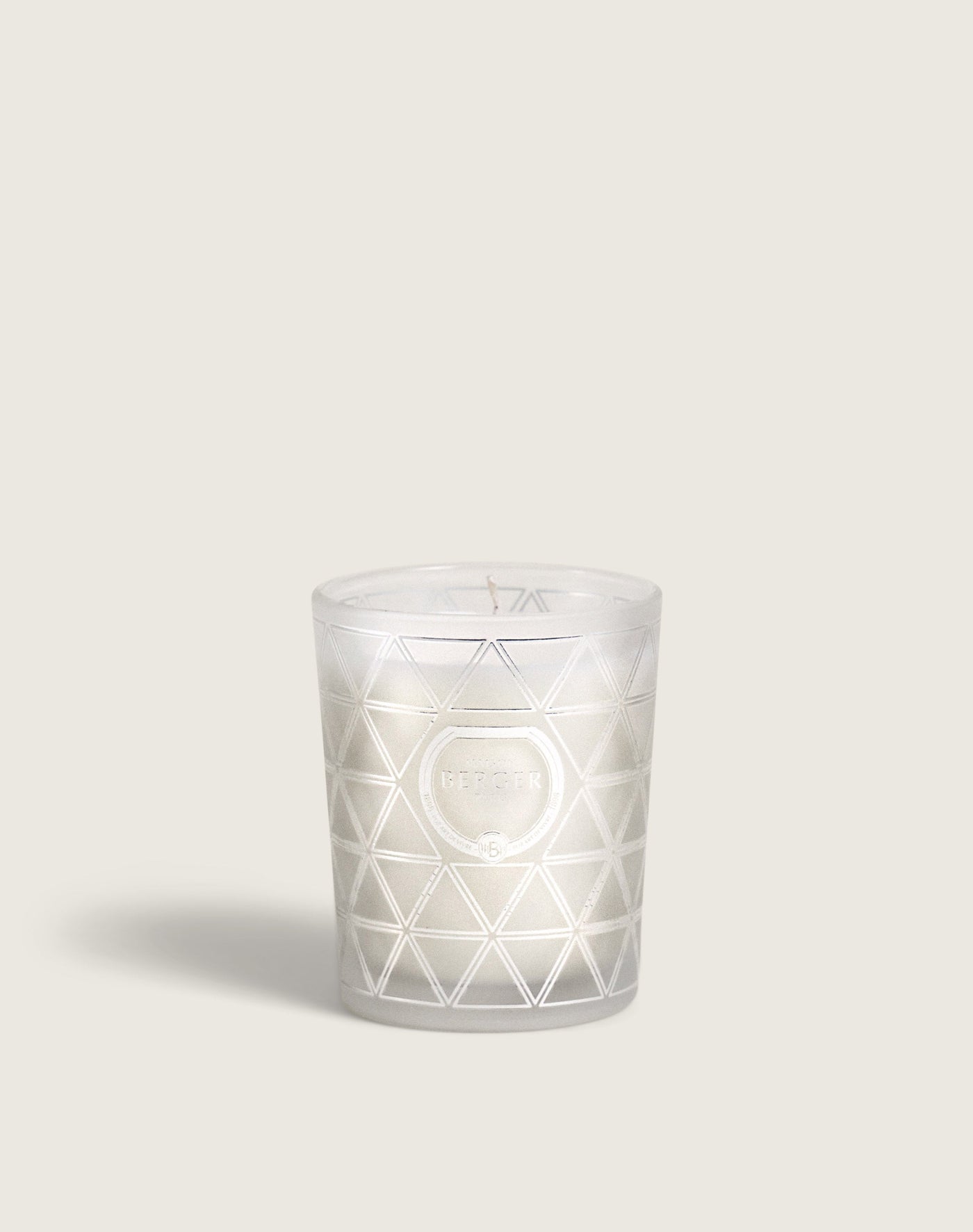 נר בניחוח עדין ופרשי של כותנה לבנה, Cotton Caress Frosted Geode Scented Candle