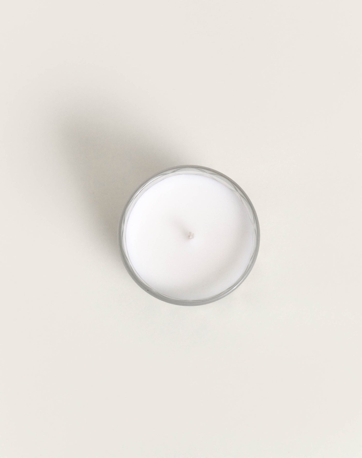 נר בניחוח עדין ופרשי של כותנה לבנה, Cotton Caress Frosted Geode Scented Candle